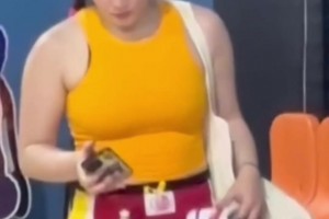 布克参加同城NFL传奇名人堂仪式！一身干净利落穿搭帅呆了...