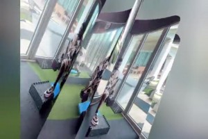 为了新合同也该拼一拼了 锡安休赛期减重成功
